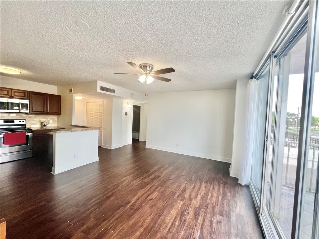 715 S Upper Broadway Street 205 Corpus Christi TX 78401
