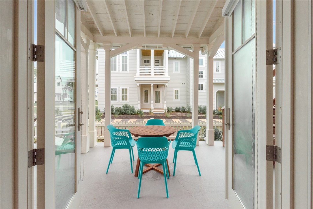 600 Center N 16 Port Aransas TX 78373