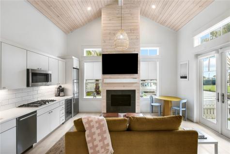 600 Center N 16 Port Aransas TX 78373