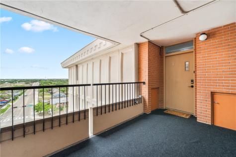 4302 Ocean Drive 71 Corpus Christi TX 78412