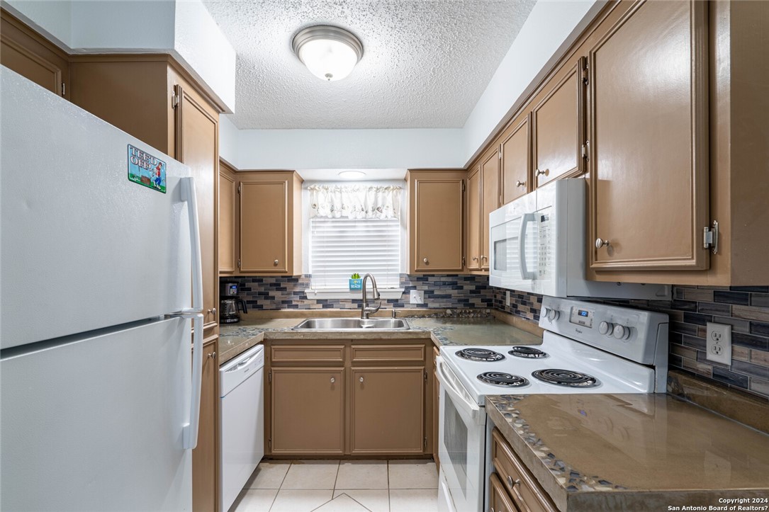 15217 Leeward Drive 1-b Corpus Christi TX 78418