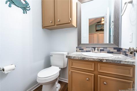 15217 Leeward Drive 1-b Corpus Christi TX 78418