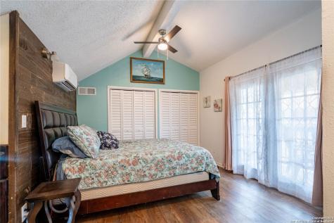 15217 Leeward Drive 1-b Corpus Christi TX 78418