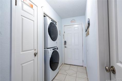 15217 Leeward Drive 1-b Corpus Christi TX 78418
