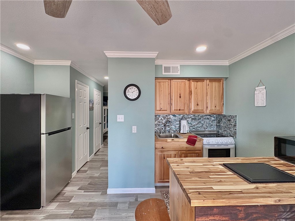3938 Surfside Boulevard 3121 Corpus Christi TX 78402