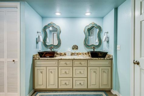 720 Access Road 1-a 702 Port Aransas TX 78373