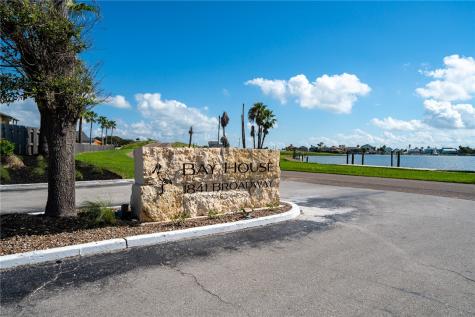 2404 Bayhouse Drive 2404 Rockport TX 78382