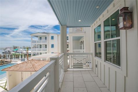 136 W Cotter Avenue 7 Port Aransas TX 78373