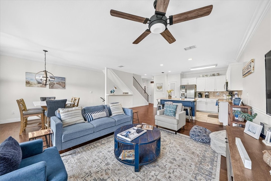 247 W Roberts Avenue 6 Port Aransas TX 78373