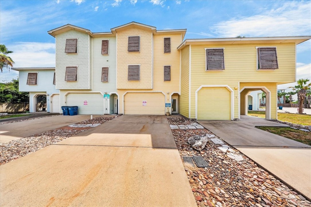 247 W Roberts Avenue 6 Port Aransas TX 78373