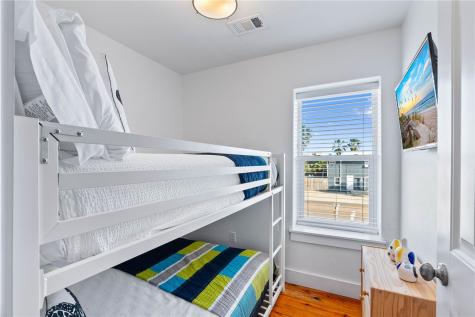 2120 11th Street 404 Port Aransas TX 78373