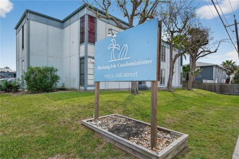 2025 S 11th St, Mustang Isle 2 Port Aransas TX 78373