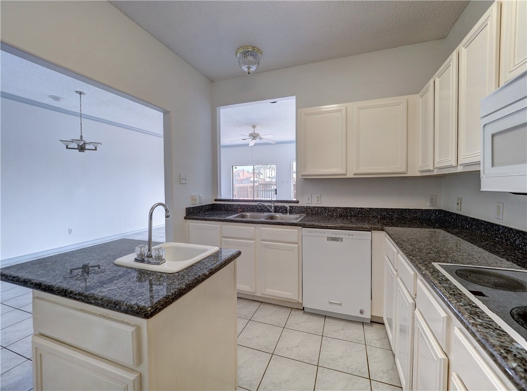 15401 Salt Cay Court 802 Corpus Christi TX 78418