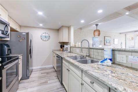 1421 S 11th Street 113 Port Aransas TX 78373