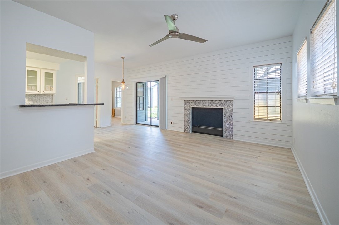 210 Oak Bay Street 402 Rockport TX 78382