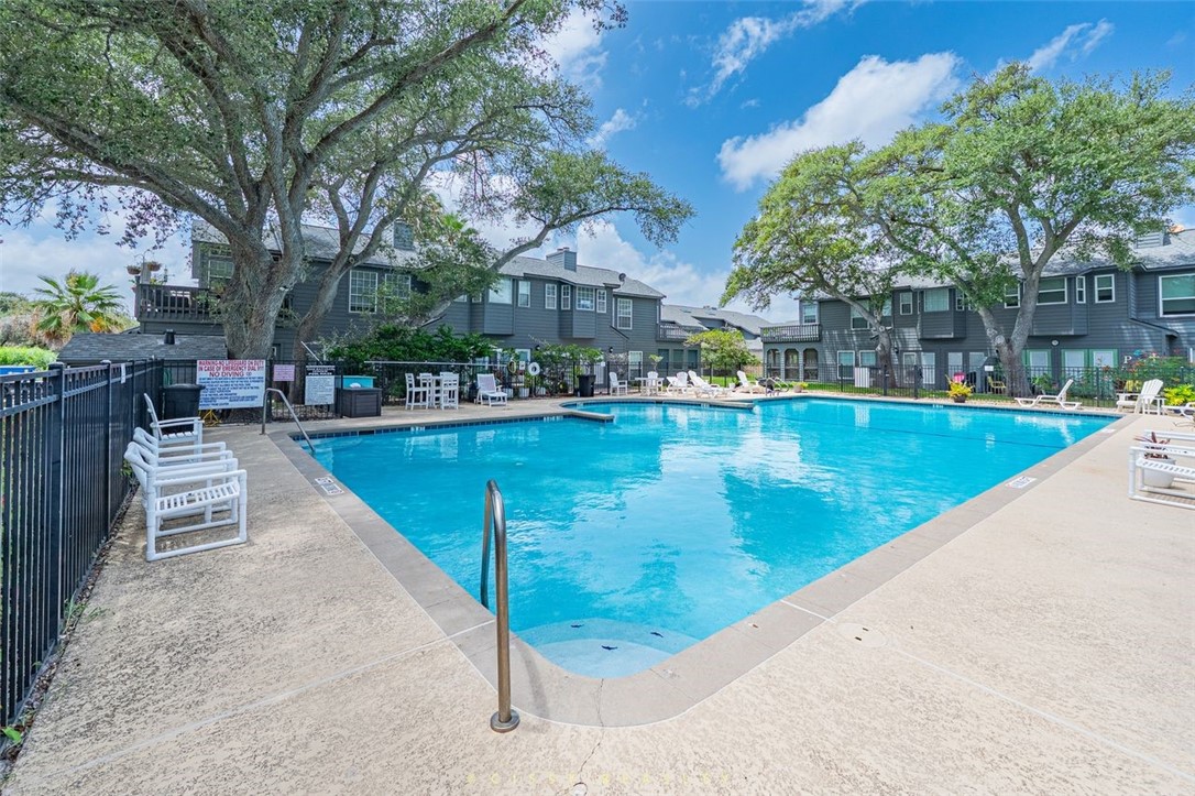 210 Oak Bay Street 402 Rockport TX 78382