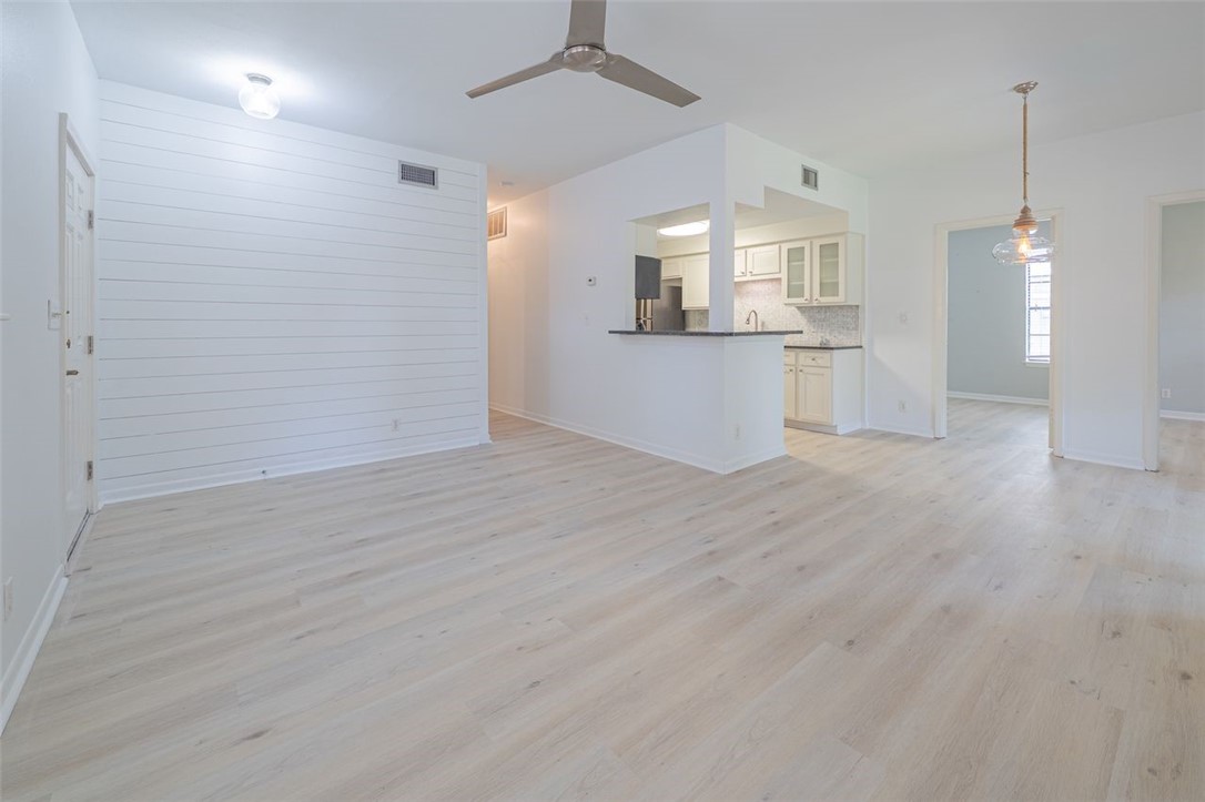 210 Oak Bay Street 402 Rockport TX 78382