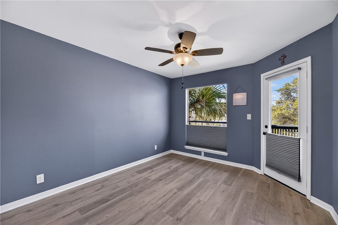 302 St Andrews G-203 Rockport TX 78382