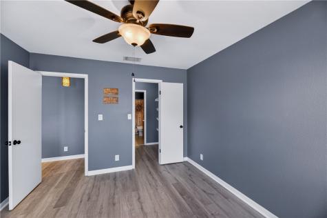 302 St Andrews G-203 Rockport TX 78382