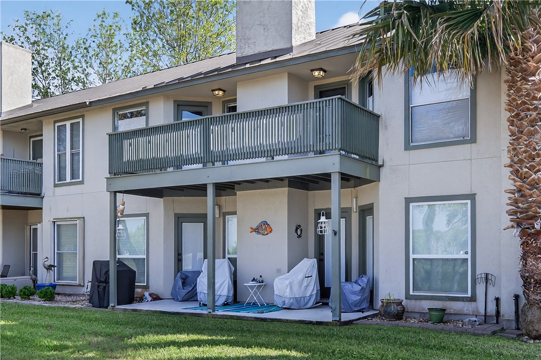 302 St Andrews G-203 Rockport TX 78382