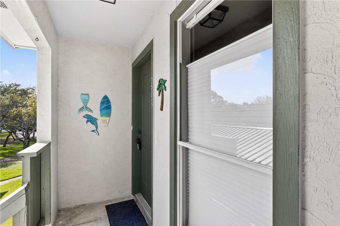 302 St Andrews G-203 Rockport TX 78382