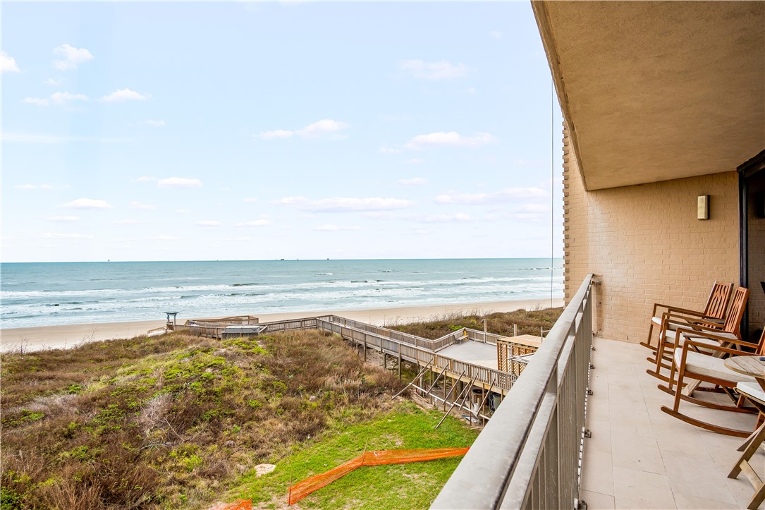 6649 Seacomber Drive 304 Port Aransas TX 78373
