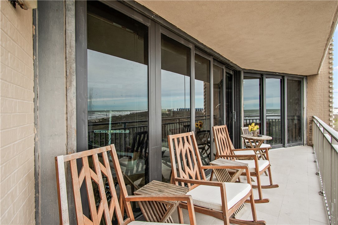 6649 Seacomber Drive 304 Port Aransas TX 78373