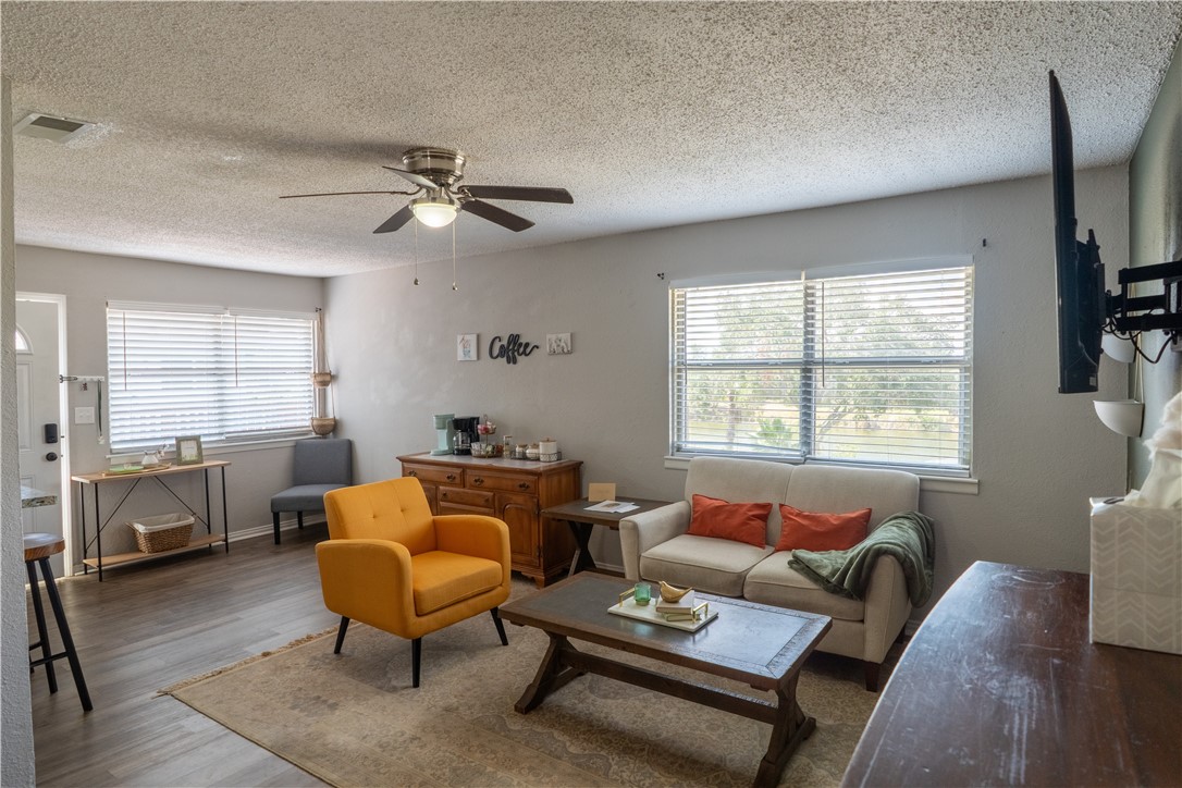 6107 Hidden Wood 6107 Corpus Christi TX 78412