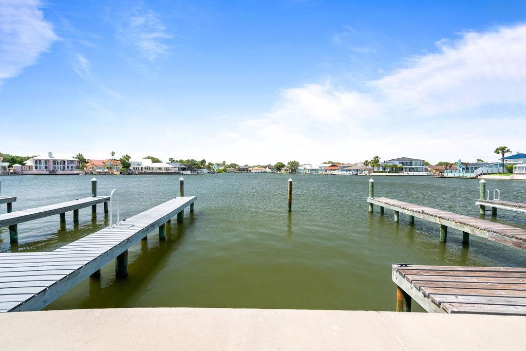 2506 Bayhouse Drive 2506 Rockport TX 78382