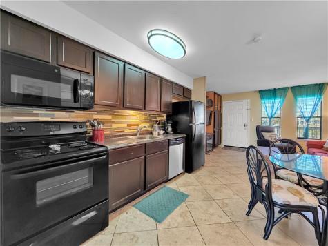 2290 N Fulton Beach 215 Rockport TX 78382