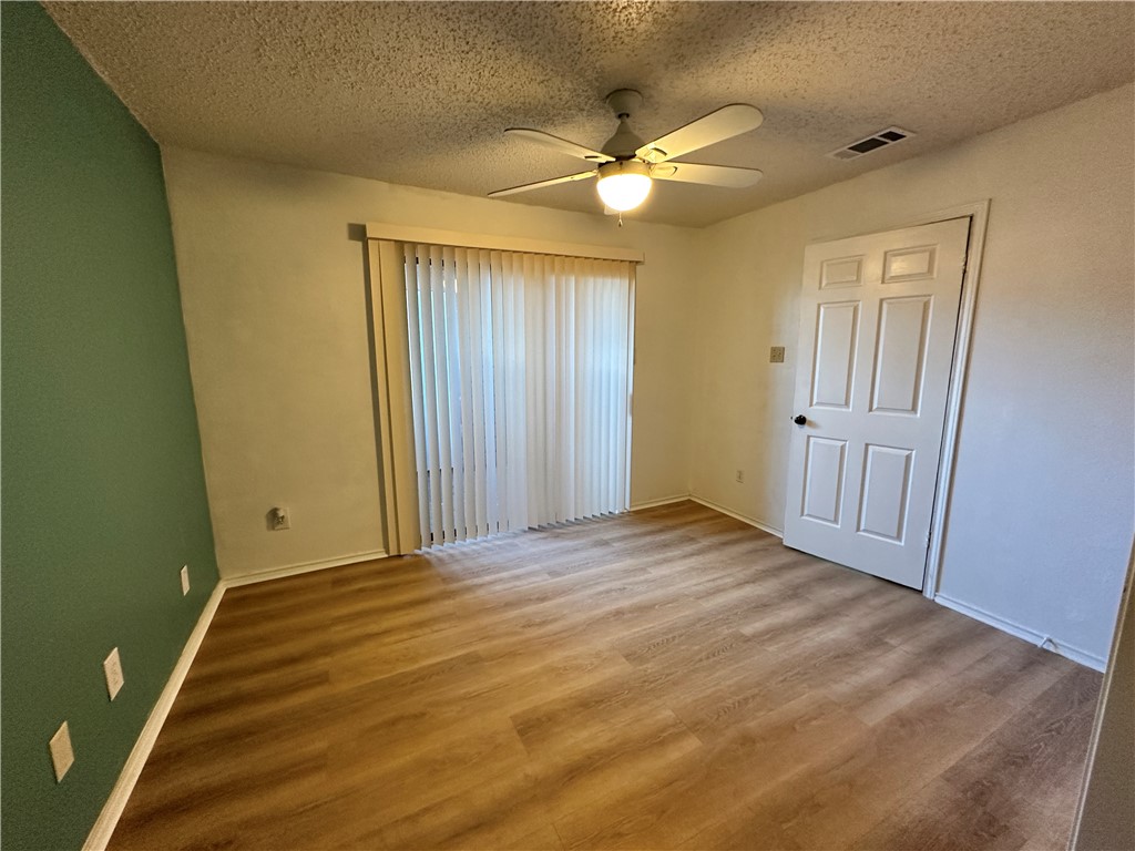 7122 Premont Dr E-103 Corpus Christi TX 78414