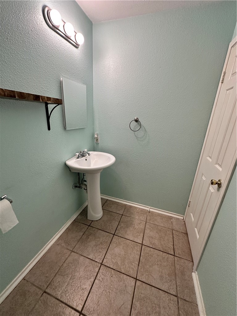 7122 Premont Dr E-103 Corpus Christi TX 78414