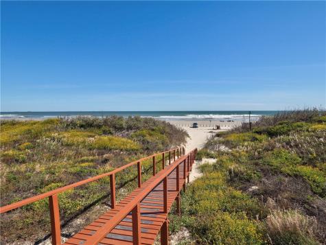 700 Island Retreat 33 Port Aransas TX 78373