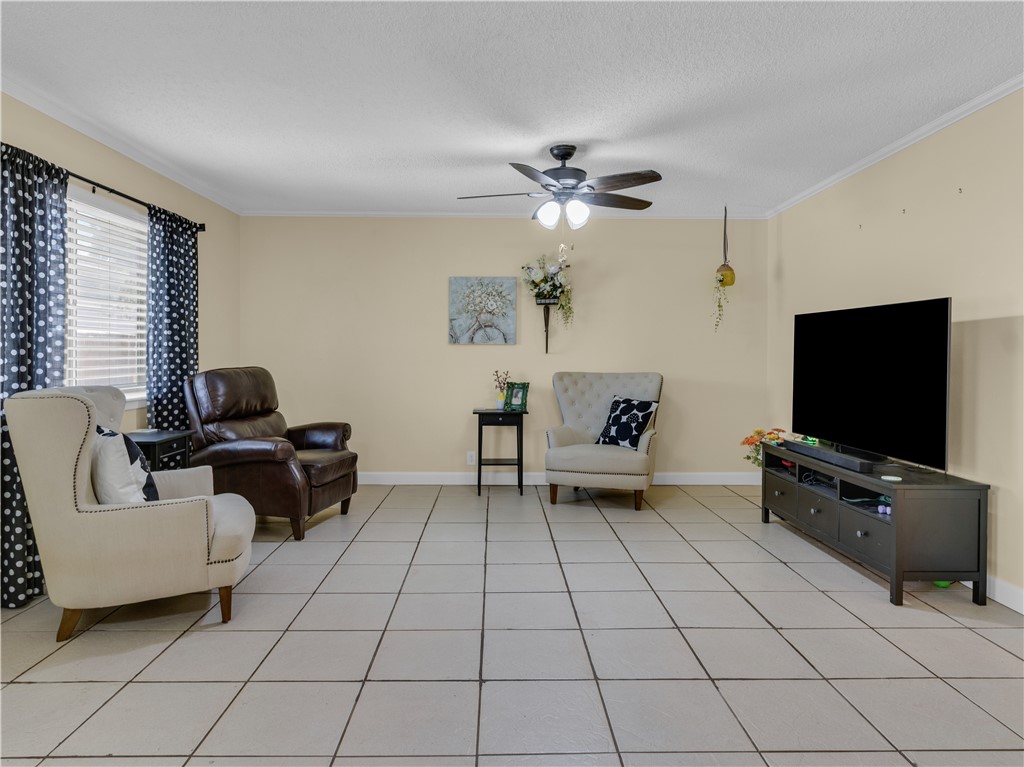 2052 Hidden Lake Avenue Corpus Christi TX 78412