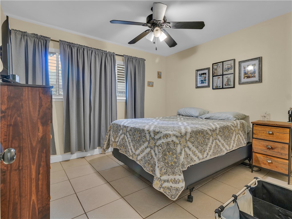 2052 Hidden Lake Avenue Corpus Christi TX 78412