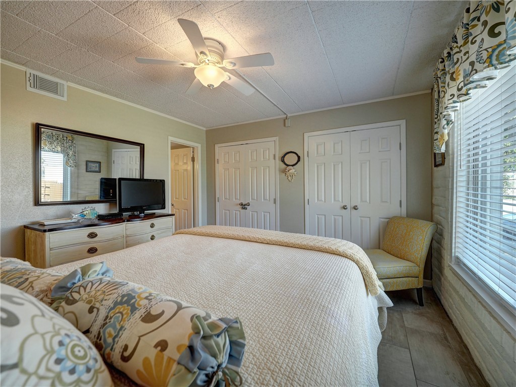1419 S 11th Street 102 Port Aransas TX 78373