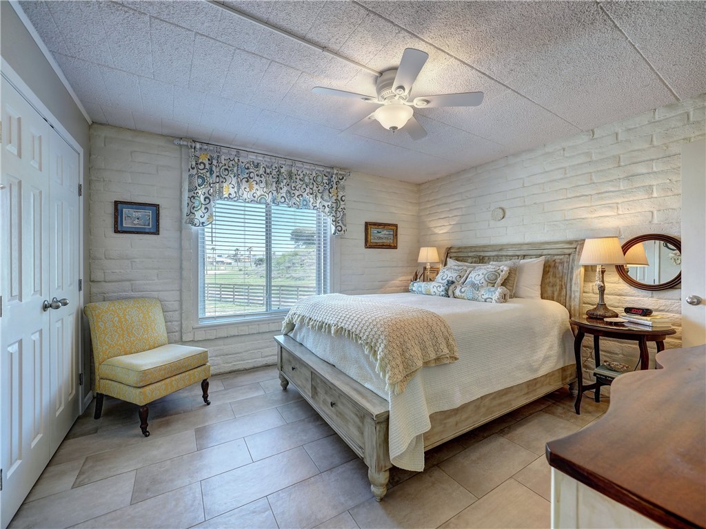 1419 S 11th Street 102 Port Aransas TX 78373