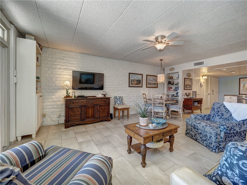 1419 S 11th Street 102 Port Aransas TX 78373