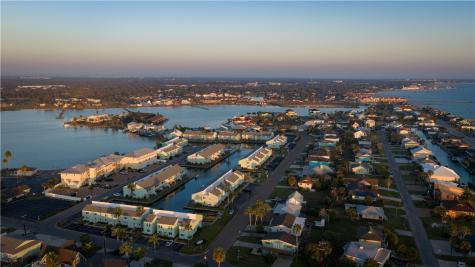 611 Lauderdale Drive 611 Rockport TX 78382