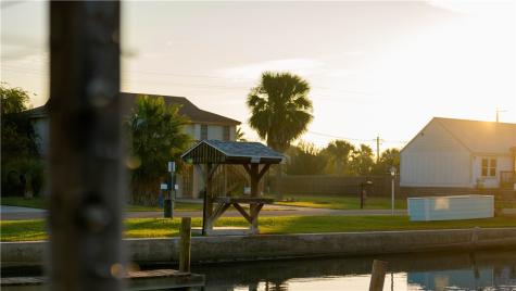 611 Lauderdale Drive 611 Rockport TX 78382