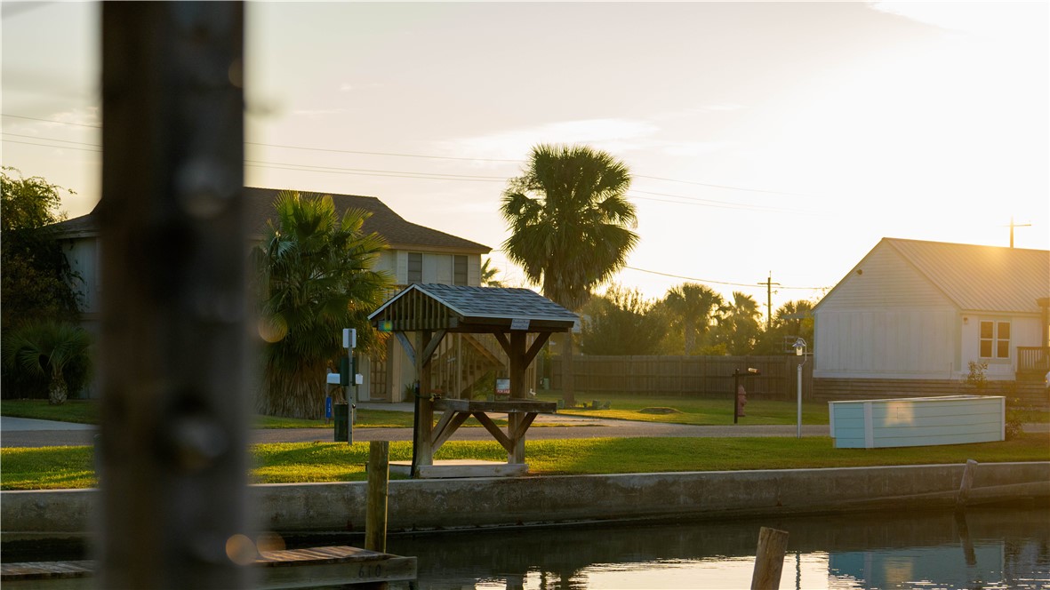 611 Lauderdale Drive 611 Rockport TX 78382