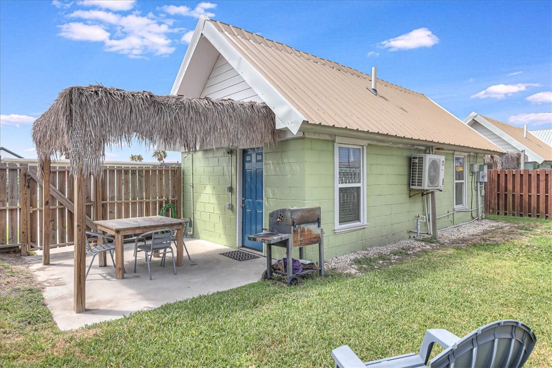 134 N Alister Street 2 Port Aransas TX 78373