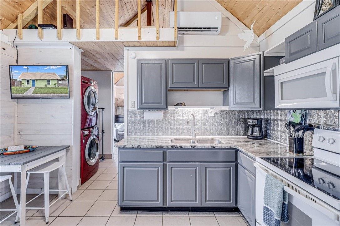 134 N Alister Street 2 Port Aransas TX 78373