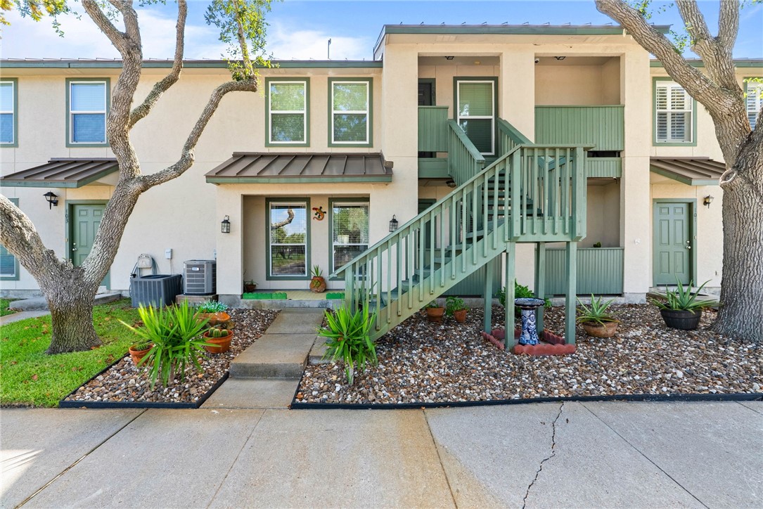 302 St Andrews K-102 Rockport TX 78382