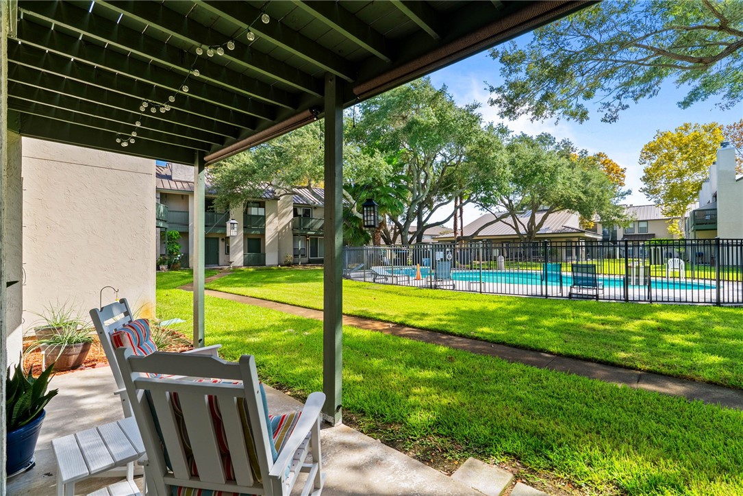 302 St Andrews K-102 Rockport TX 78382