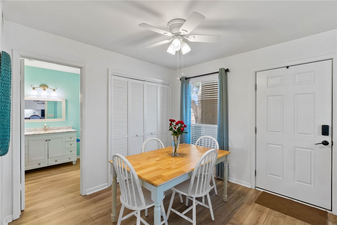 302 St Andrews K-102 Rockport TX 78382