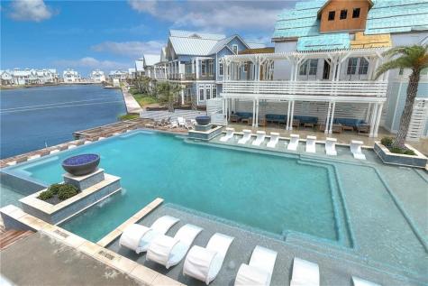 160 Social Circle 2-102 Port Aransas TX 78373