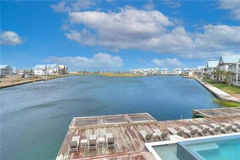 160 Social Circle 2-102 Port Aransas TX 78373
