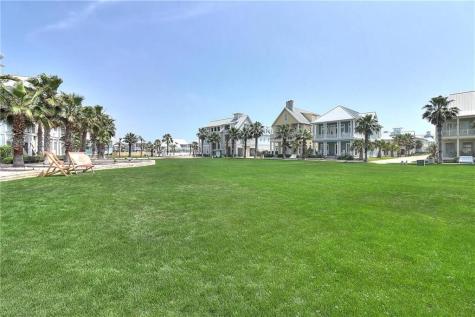 160 Social Circle 2-102 Port Aransas TX 78373
