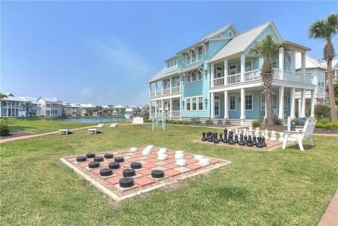 160 Social Circle 2-102 Port Aransas TX 78373